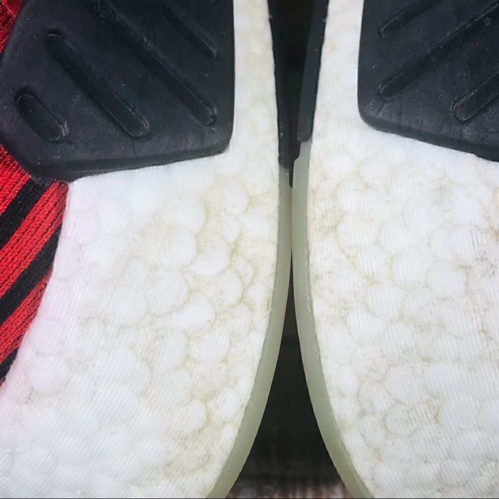 ✅adidas NMD R2
Core Red - Picture 2 of 9